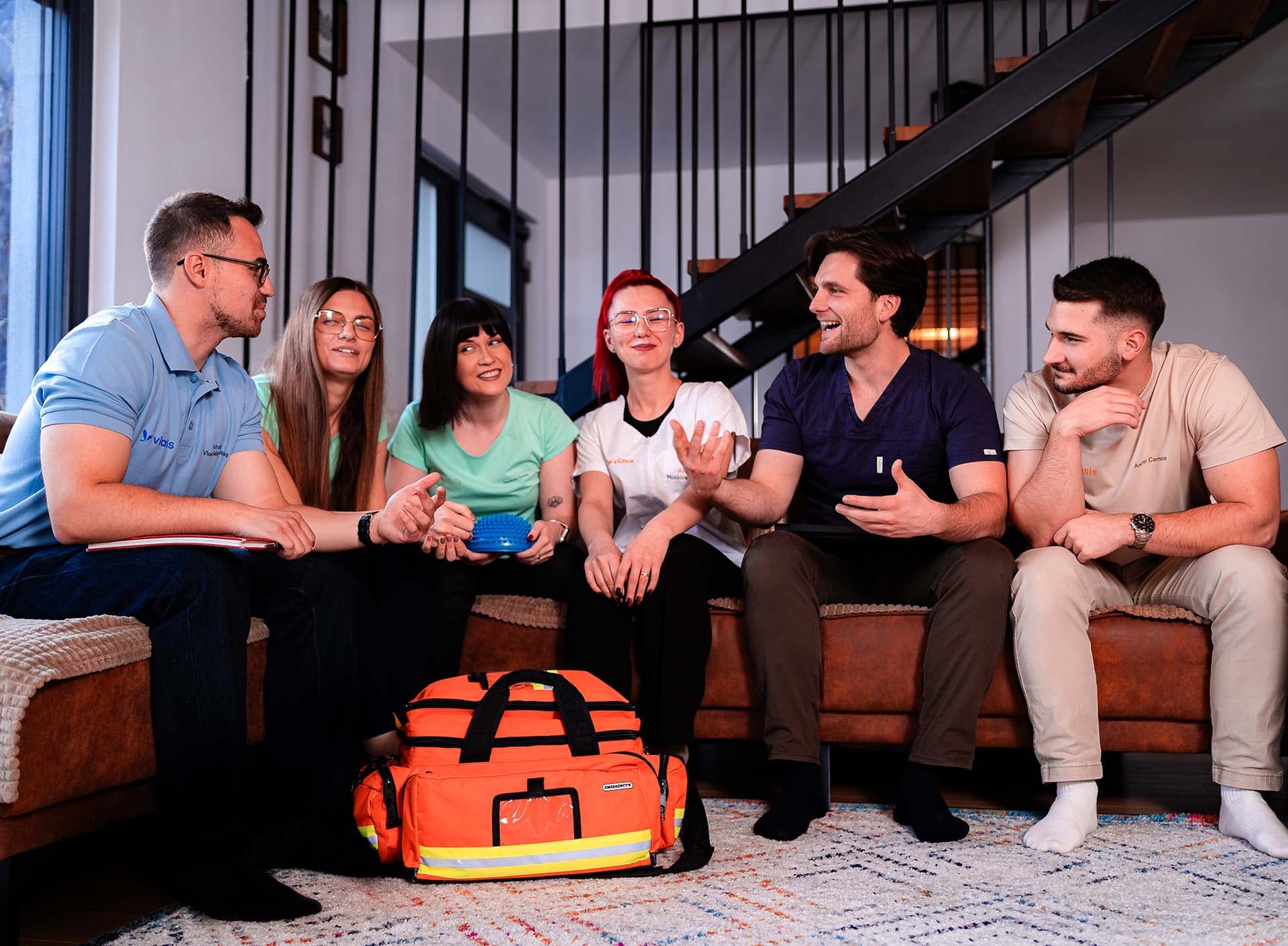 Aproape <br />de cei dragi